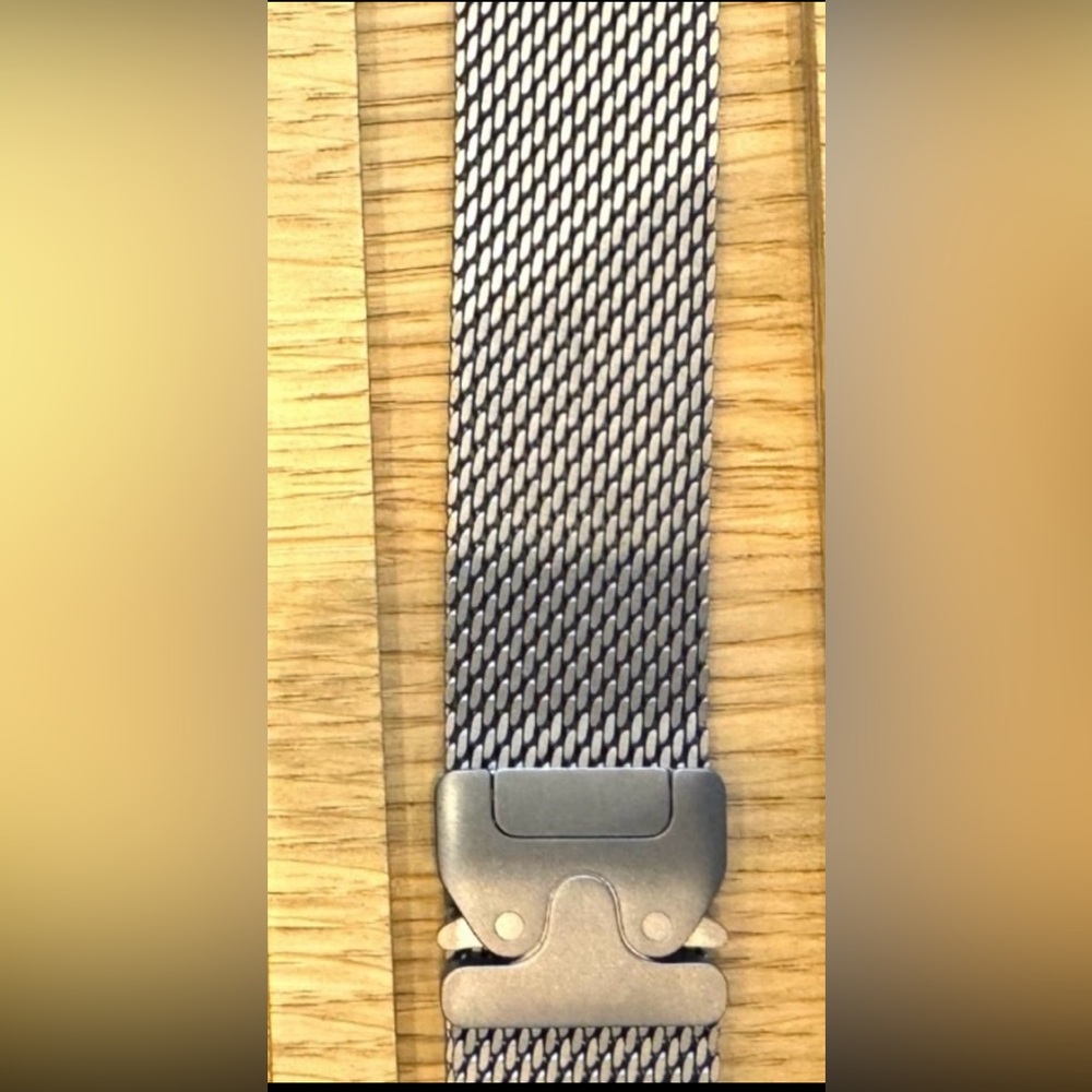 Apple iWatch 49mm NATURAL Titanium Milanese Loop size "M" for Ultra2 Sealed, New - Picture 7 of 14